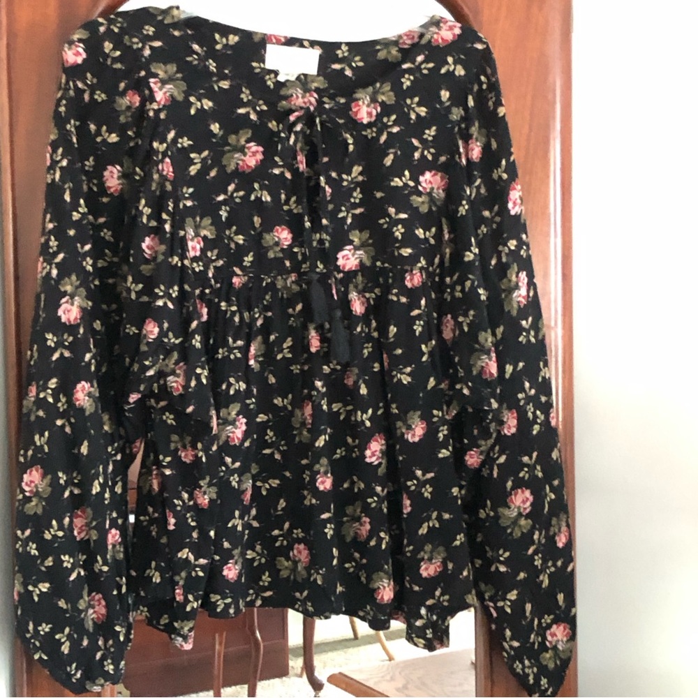 Denim and Supply (Ralph Lauren) black floral boho top. Size M.
